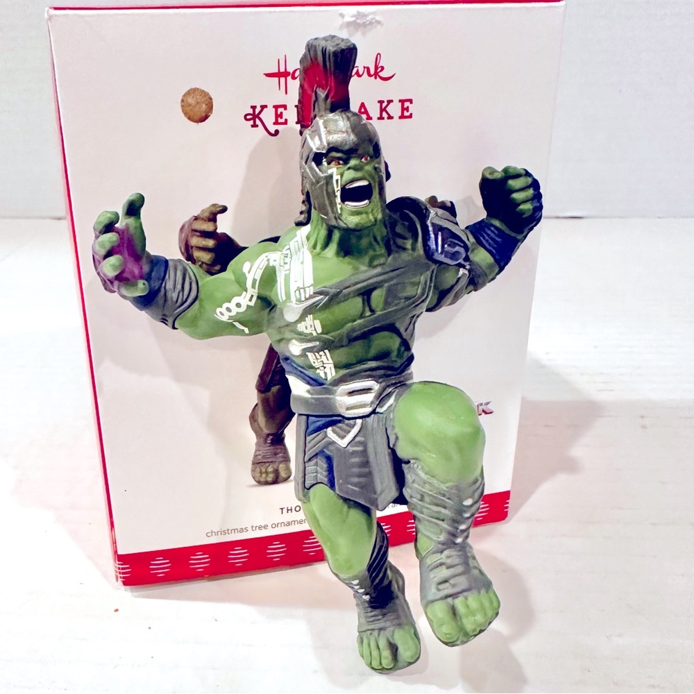 2017‎ Thor Ragnarok Gladiator Hulk Hallmark Keepsake Christmas Ornament 5"